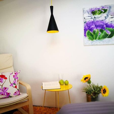 Cres Art Studio Kuning Apartment Dış mekan fotoğraf