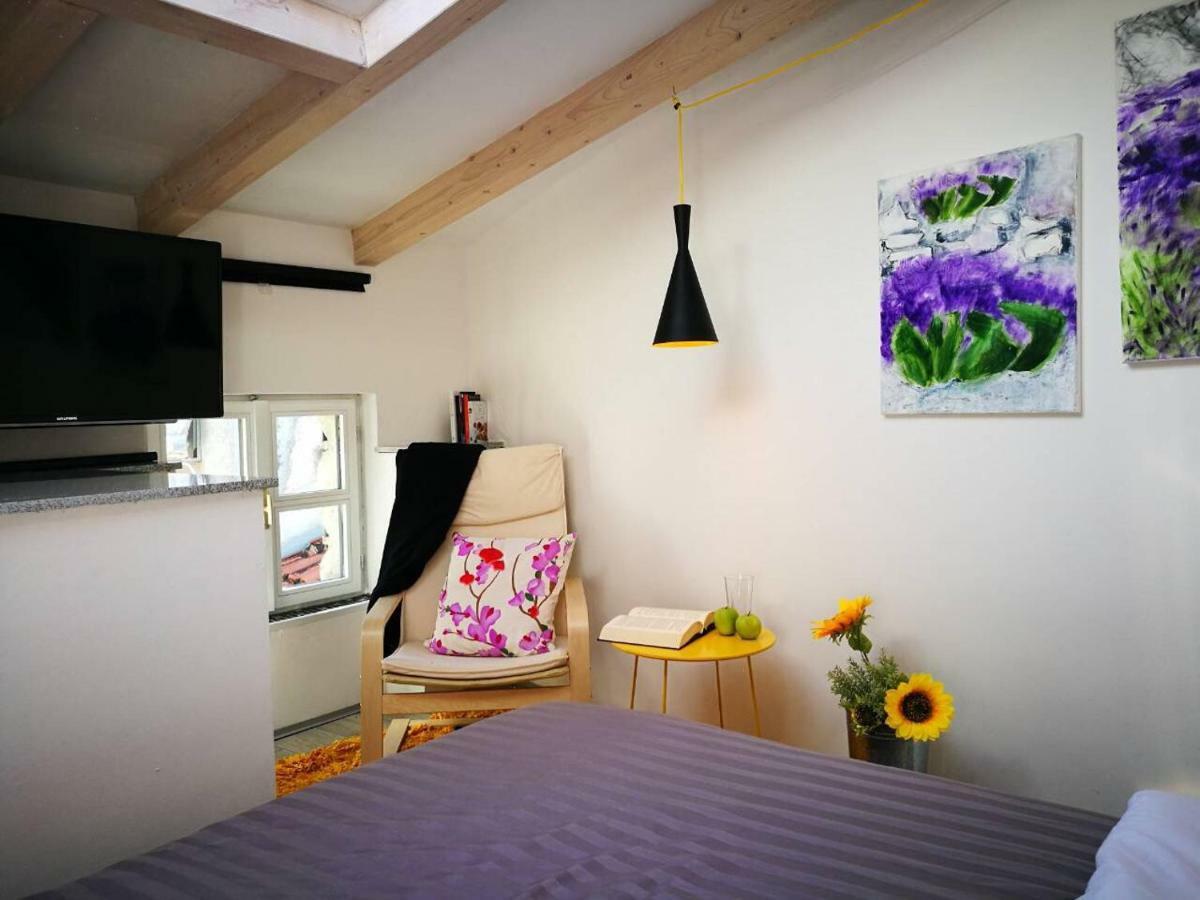 Cres Art Studio Kuning Apartment Dış mekan fotoğraf