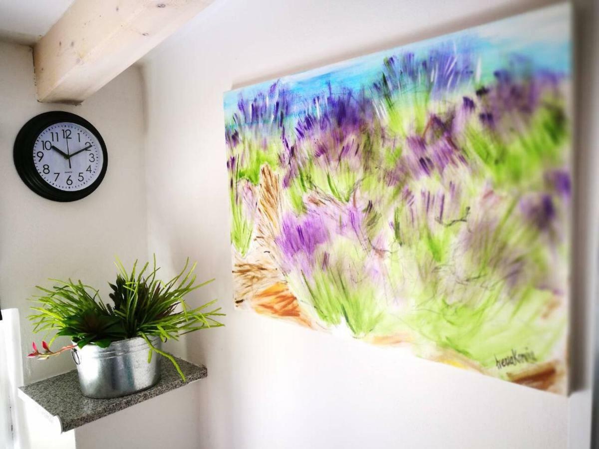 Cres Art Studio Kuning Apartment Dış mekan fotoğraf