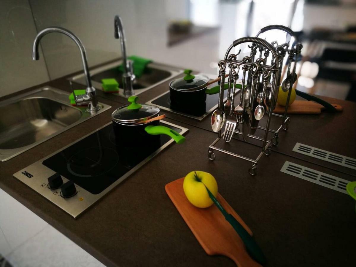 Cres Art Studio Kuning Apartment Dış mekan fotoğraf