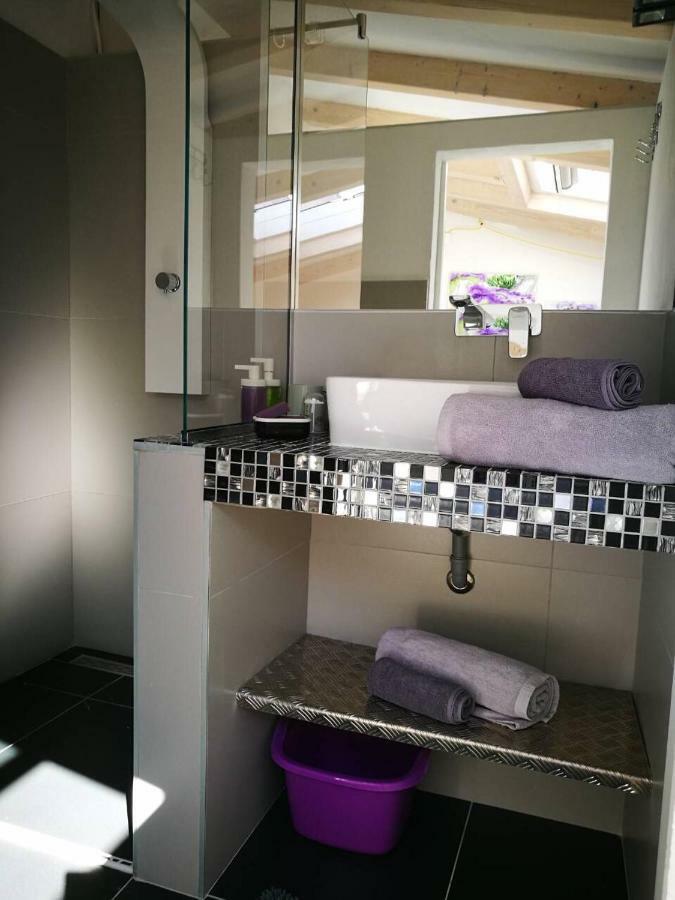 Cres Art Studio Kuning Apartment Dış mekan fotoğraf