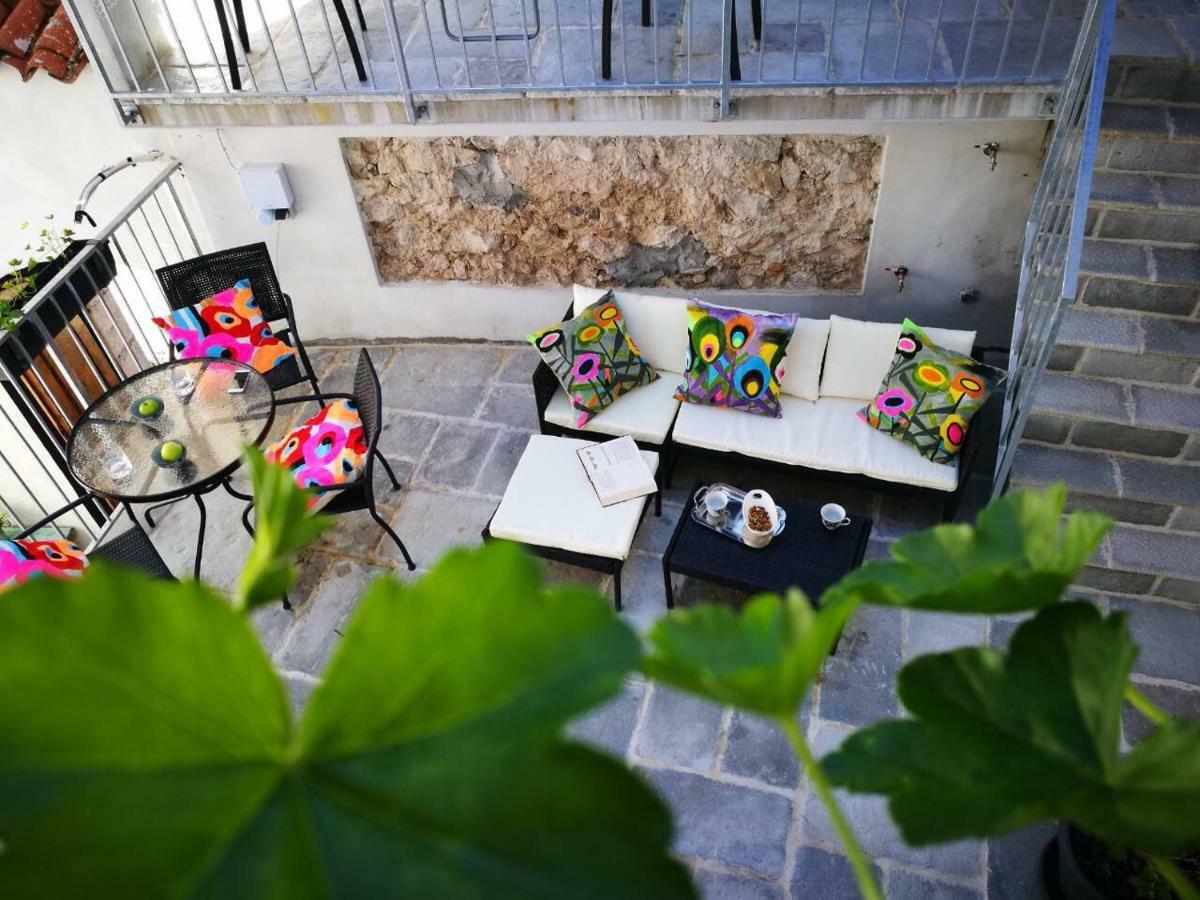 Cres Art Studio Kuning Apartment Dış mekan fotoğraf