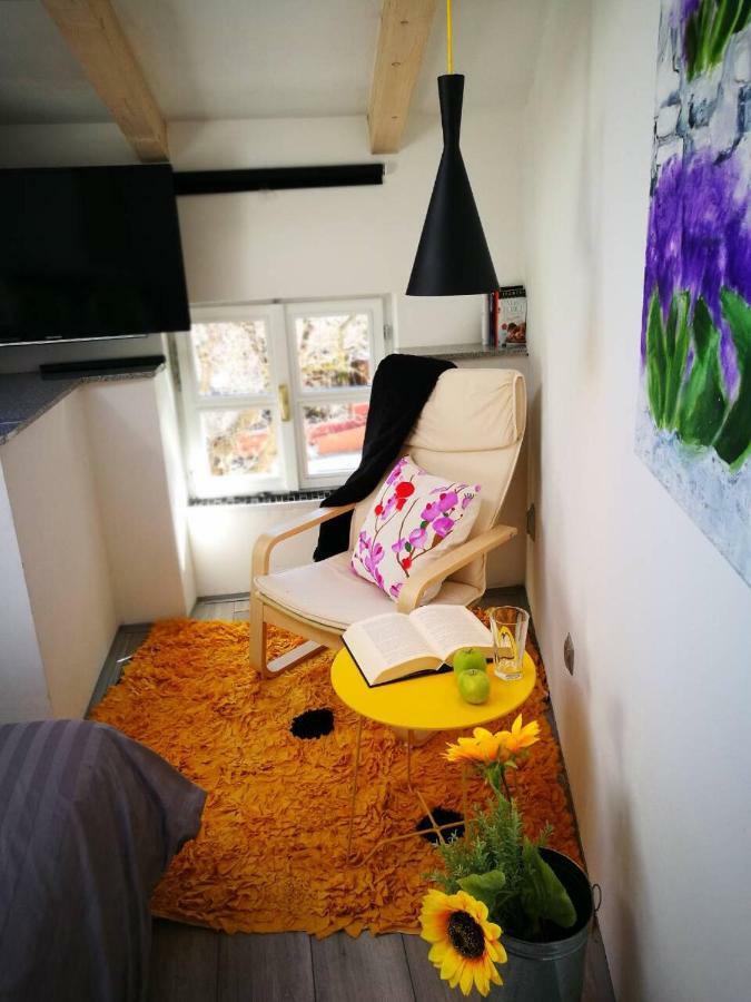 Cres Art Studio Kuning Apartment Dış mekan fotoğraf